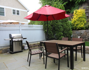 288 Davis Avenue - Photo Thumbnail 15