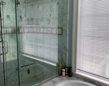 288 Davis Avenue - Photo Thumbnail 10