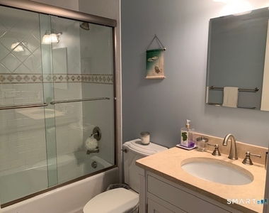 288 Davis Avenue - Photo Thumbnail 11