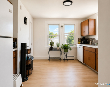 30 Plymouth Avenue - Photo Thumbnail 6