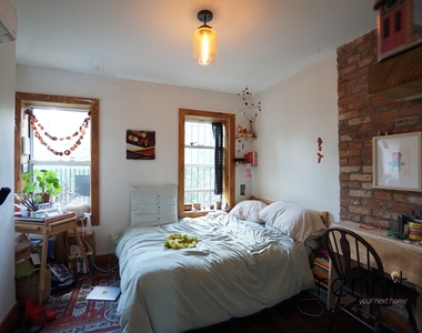 758 Willoughby Avenue - Photo Thumbnail 8