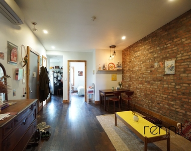 758 Willoughby Avenue - Photo Thumbnail 13