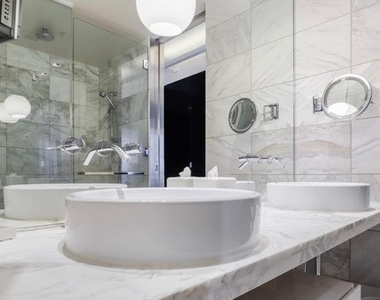 4381 W Flamingo Road - Photo Thumbnail 7
