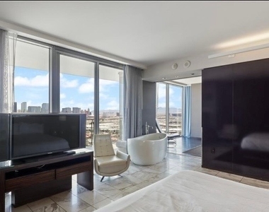 4381 W Flamingo Road - Photo Thumbnail 10