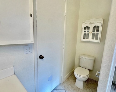 10232 Grecian Laurel Court - Photo Thumbnail 15