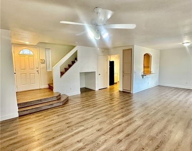 10232 Grecian Laurel Court - Photo Thumbnail 3