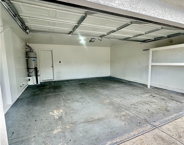 10232 Grecian Laurel Court - Photo Thumbnail 21