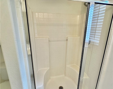 10232 Grecian Laurel Court - Photo Thumbnail 16