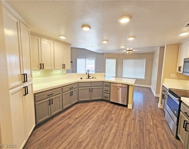 4591 Stoneham Street - Photo Thumbnail 22