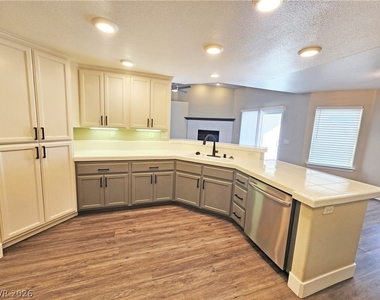4591 Stoneham Street - Photo Thumbnail 16