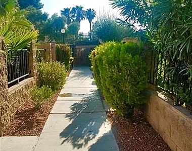 4338 Caliente Street - Photo Thumbnail 15