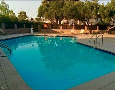 4338 Caliente Street - Photo Thumbnail 12