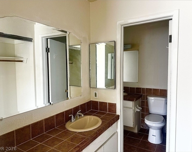 4338 Caliente Street - Photo Thumbnail 9