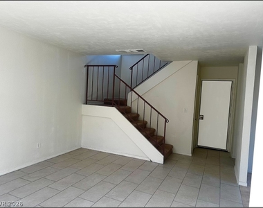 4338 Caliente Street - Photo Thumbnail 2
