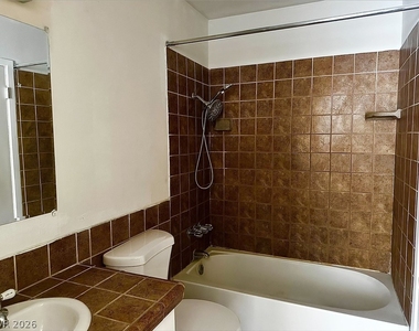 4338 Caliente Street - Photo Thumbnail 10