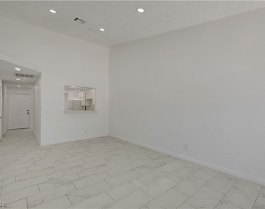 313 Crosswind Way - Photo Thumbnail 22