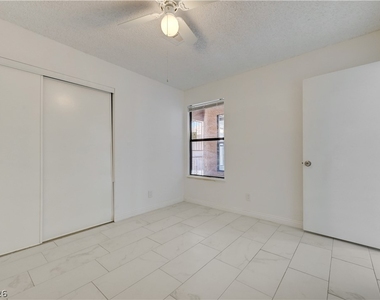 313 Crosswind Way - Photo Thumbnail 35