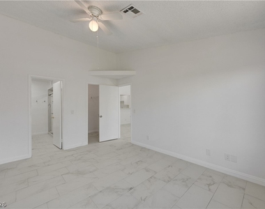 313 Crosswind Way - Photo Thumbnail 38