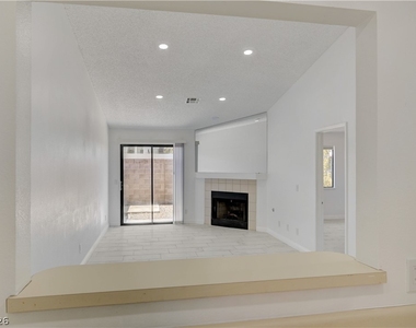 313 Crosswind Way - Photo Thumbnail 16