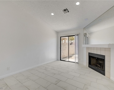 313 Crosswind Way - Photo Thumbnail 8
