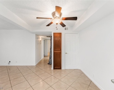 1701 E Katie Avenue - Photo Thumbnail 13