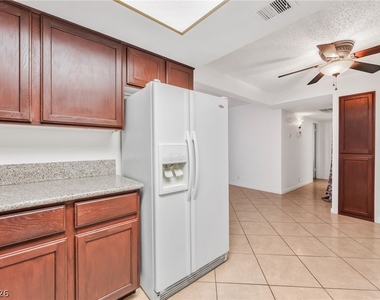 1701 E Katie Avenue - Photo Thumbnail 16