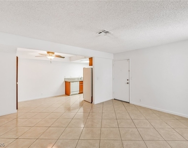 1701 E Katie Avenue - Photo Thumbnail 8