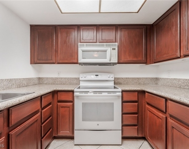 1701 E Katie Avenue - Photo Thumbnail 14