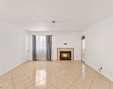 1701 E Katie Avenue - Photo Thumbnail 10
