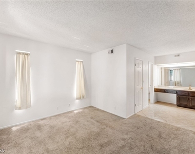 1701 E Katie Avenue - Photo Thumbnail 18