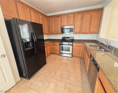 8172 New Rock Court - Photo Thumbnail 5
