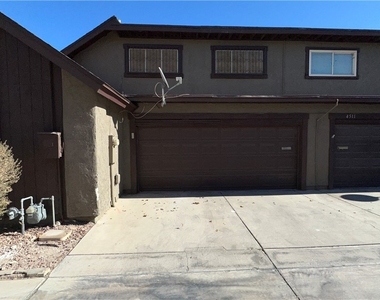 4509 Sirius Avenue - Photo Thumbnail 4