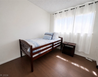 4509 Sirius Avenue - Photo Thumbnail 10