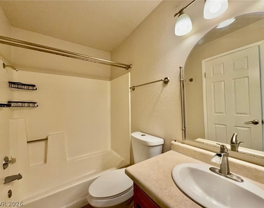 1381 E University Avenue - Photo Thumbnail 6