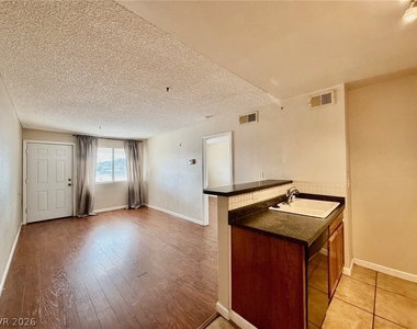 1381 E University Avenue - Photo Thumbnail 1