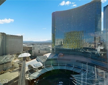 3726 Las Vegas Boulevard - Photo Thumbnail 1