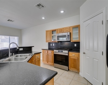 1149 Amarillo Sky Place - Photo Thumbnail 11