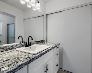 3216 Harbor Vista St - Photo Thumbnail 6