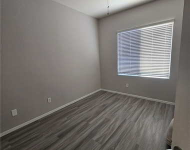 10922 Moonbeam Glow Lane - Photo Thumbnail 11
