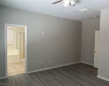 10922 Moonbeam Glow Lane - Photo Thumbnail 43