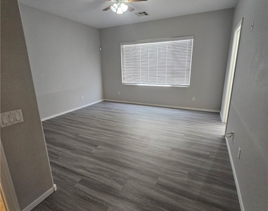 10922 Moonbeam Glow Lane - Photo Thumbnail 12