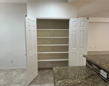 10922 Moonbeam Glow Lane - Photo Thumbnail 33