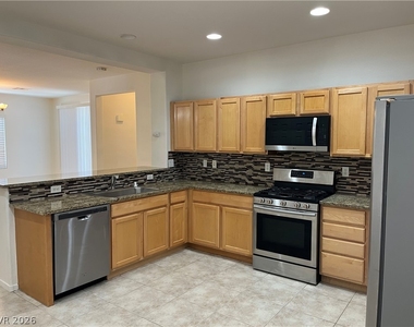 10922 Moonbeam Glow Lane - Photo Thumbnail 34