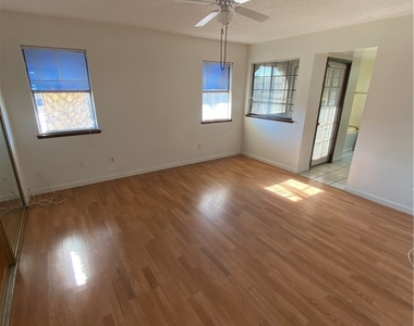 4706 Obannon Drive - Photo Thumbnail 8