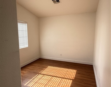 3144 Sierra Ridge Drive - Photo Thumbnail 12
