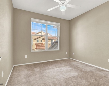 5855 Valley Drive - Photo Thumbnail 12