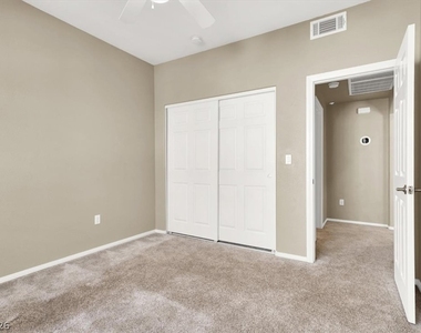 5855 Valley Drive - Photo Thumbnail 13