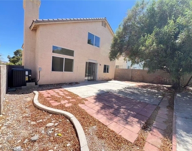 8284 W Rochelle Avenue - Photo Thumbnail 28