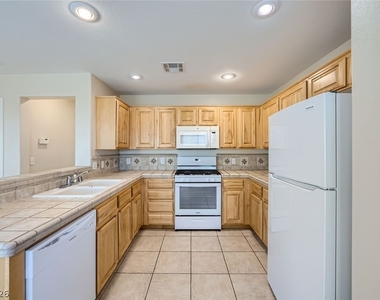 3904 Badgerbrook Street - Photo Thumbnail 7