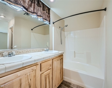 3904 Badgerbrook Street - Photo Thumbnail 12